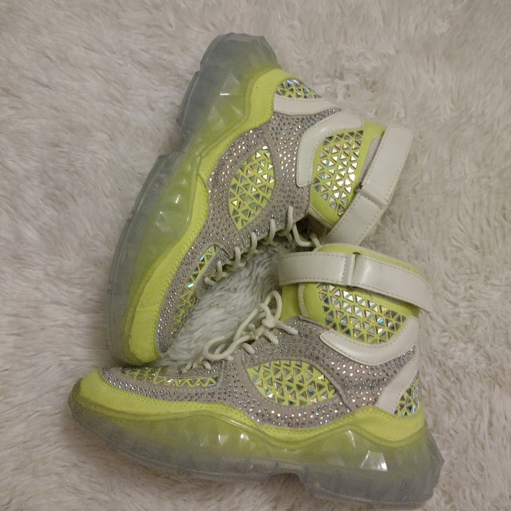 Cape Robbin Vada Rhinestone Embellished Sneakers Lime Green Size 6 🆕